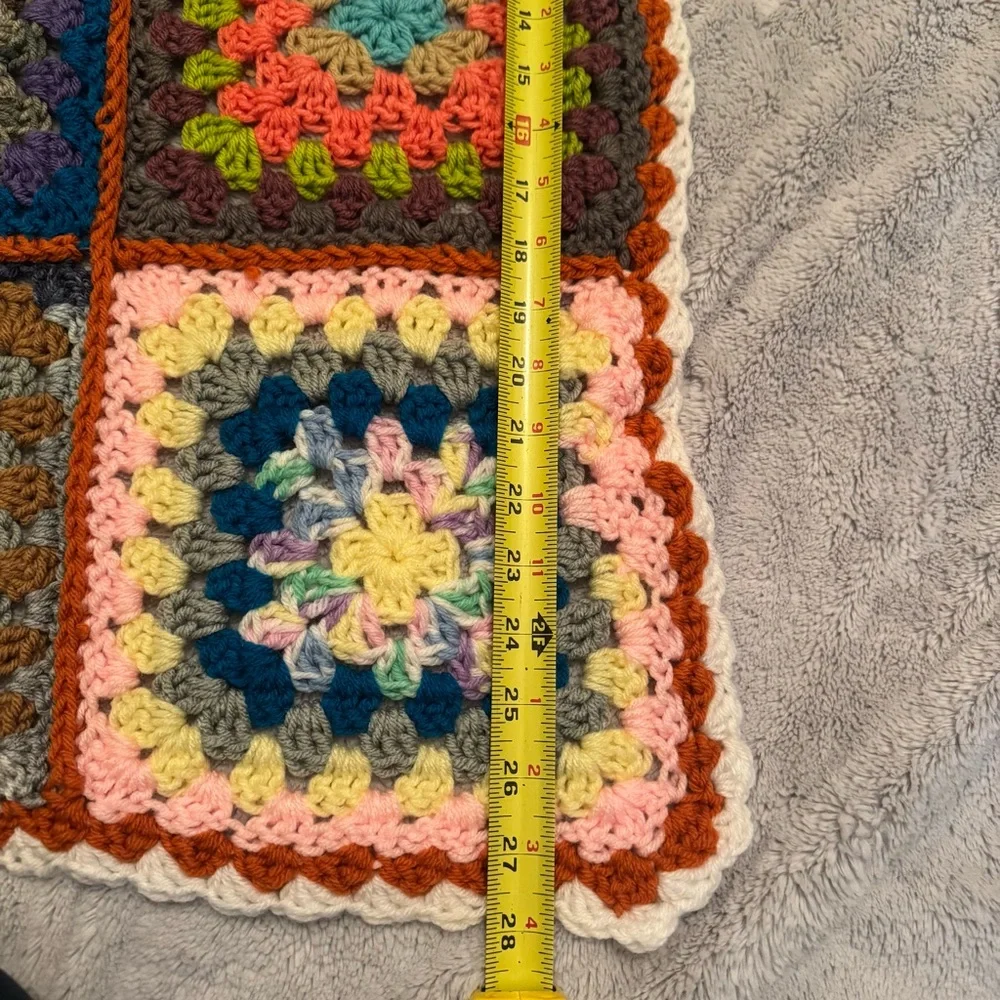 Handmade Crochet Granny‎ Square Blanket 28 Inch Boho Vintage Style Afghan